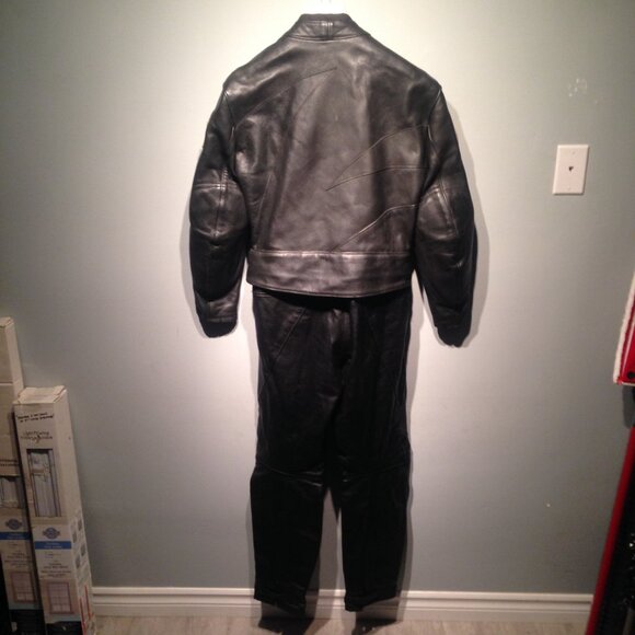 Akoury Soft Black Leather Women's Motorcycle Jacket and Pants Set - Picture 5 of 12